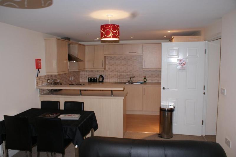 Brunel Crescent Apartments Суиндон Экстерьер фото